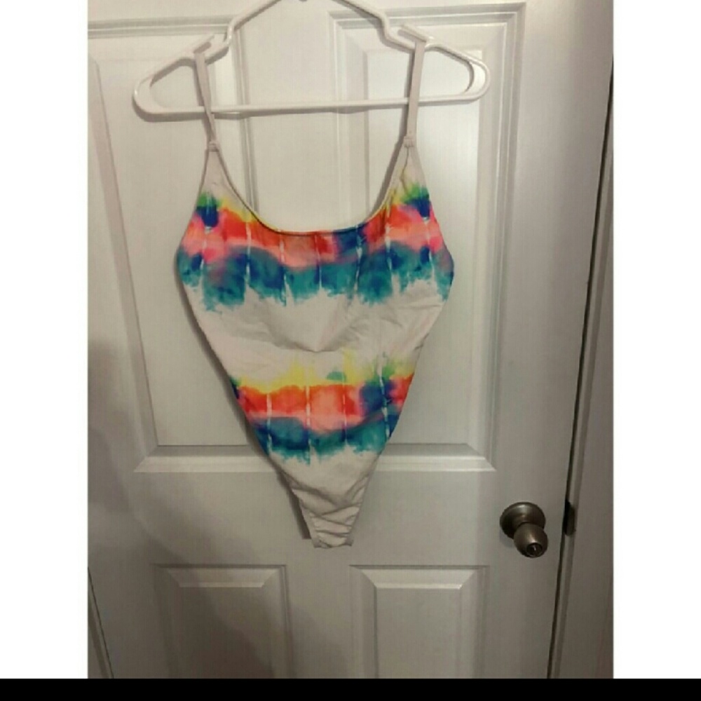 Vs pink swimsuit lg